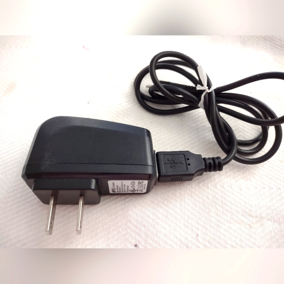 Adapter AC UMX - Picture 1 of 3